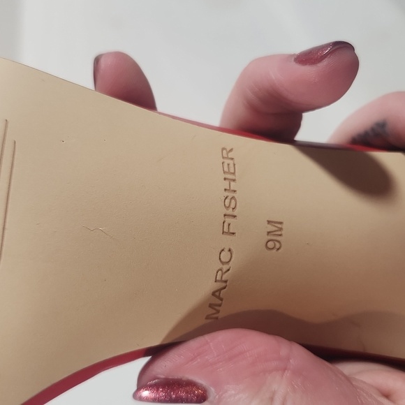 New with tag Marc Fisher Bright Red Hells size 9 with silver hardware - Picture 7 of 8